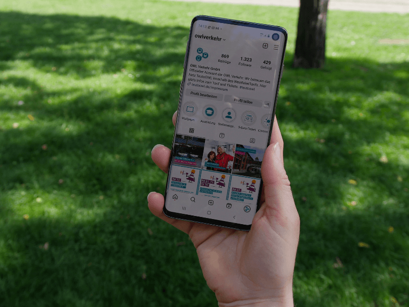 OWL Verkehr Instagram Seite geöffnet am Handy